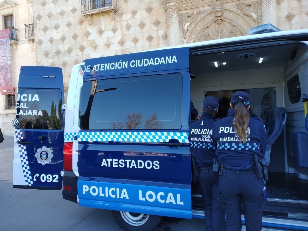 Furgón denuncias y atestados Policía Local