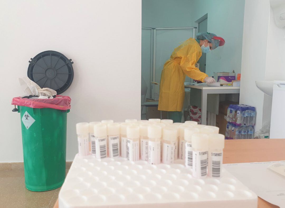 ala para pruebas PCR en un hospital