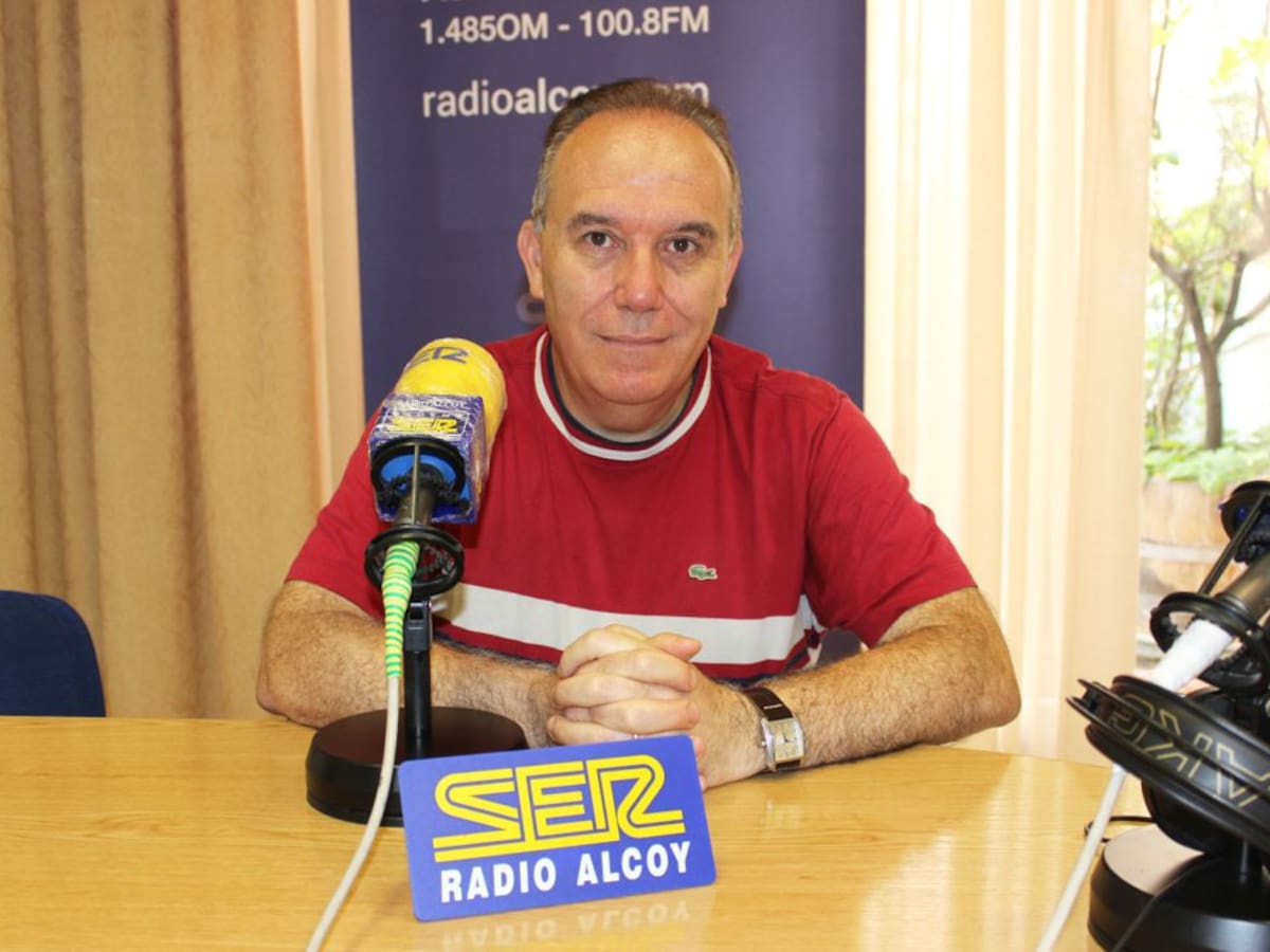 L'escriptor Paco Pou presentarà el seu nou poemari 'Calendari escolar' en el Centre Cultural Mario Silvestre aquest divendres 27