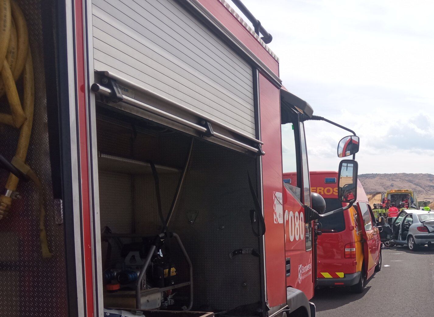 Los bomberos tuvieron que excarcelar a dos de los heridos