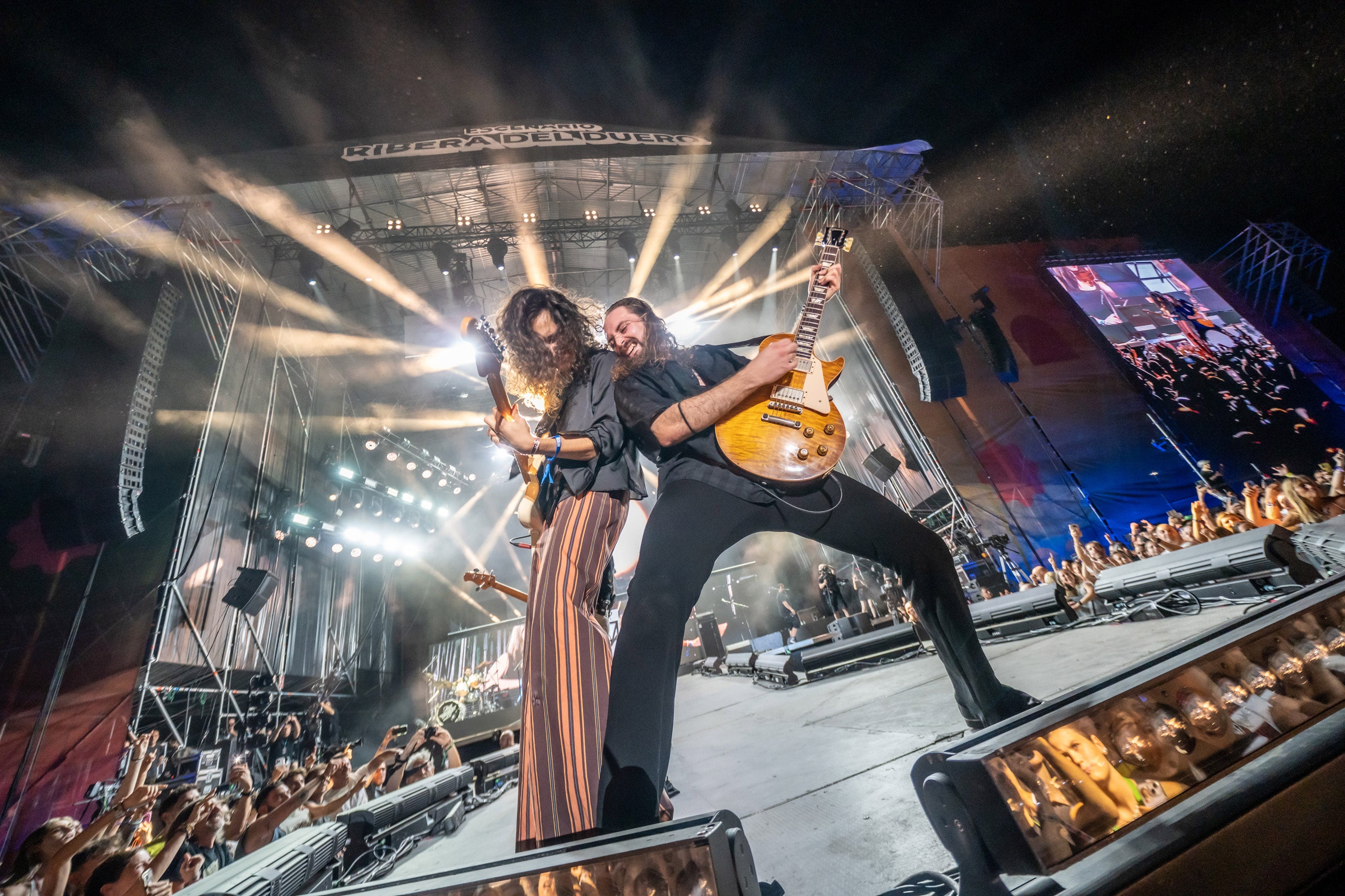 ARANDA DE DUERO ( BURGOS), 10/08/2025.- La banda Arde Bogotá, durante el concierto que ofrece en el festival Sonorama 2025, este sábado en Aranda de Duero (Burgos). EFE/ Paco Santamaria
