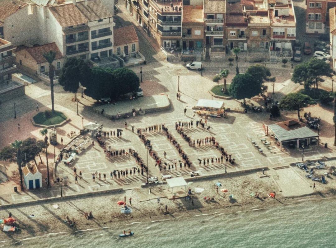 Las protestas en defensa del Mar Menor han recorrido la laguna de norte a sur