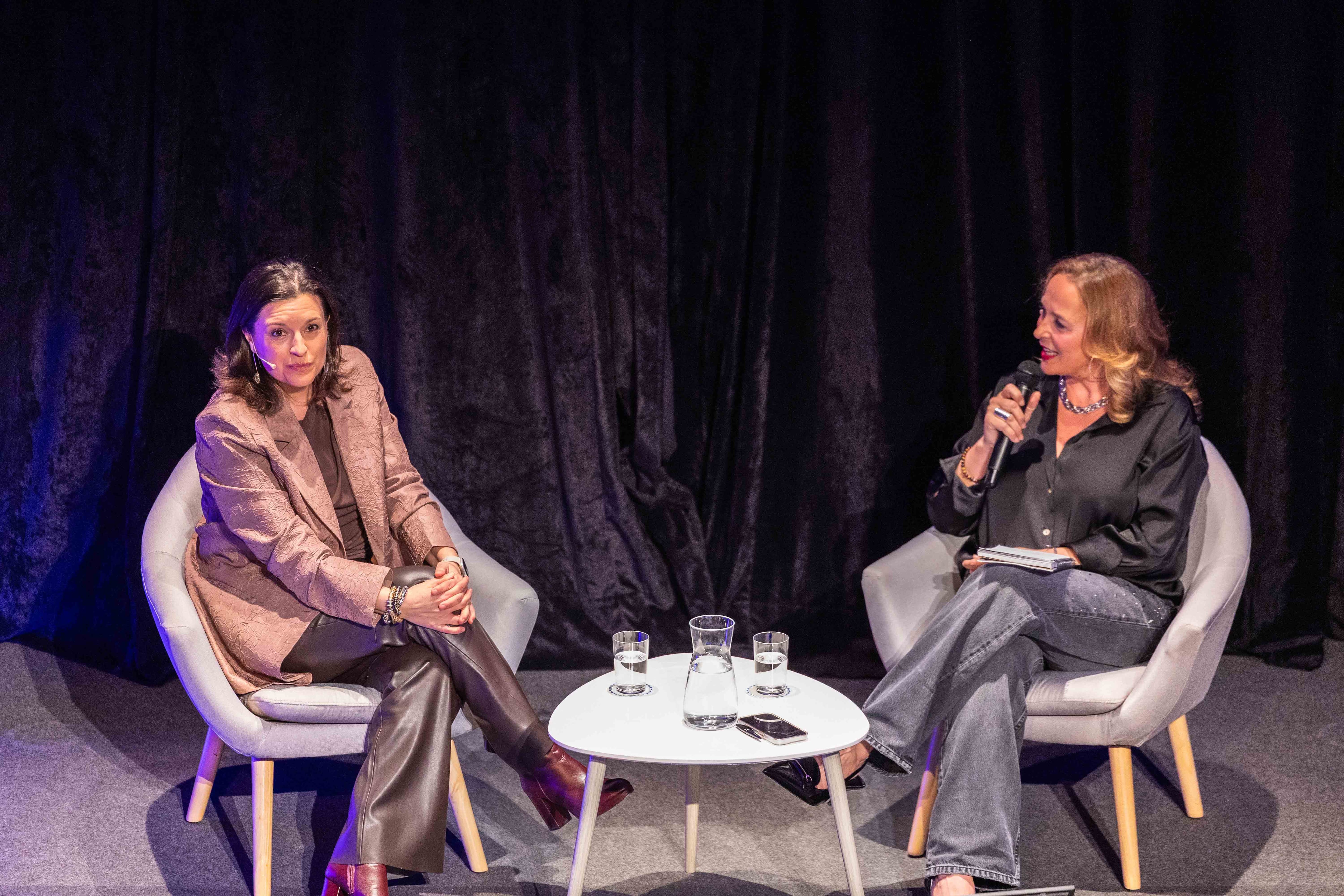 La alcaldesa de San Fernando Patricia Cavada durante su intervención en el encuentro