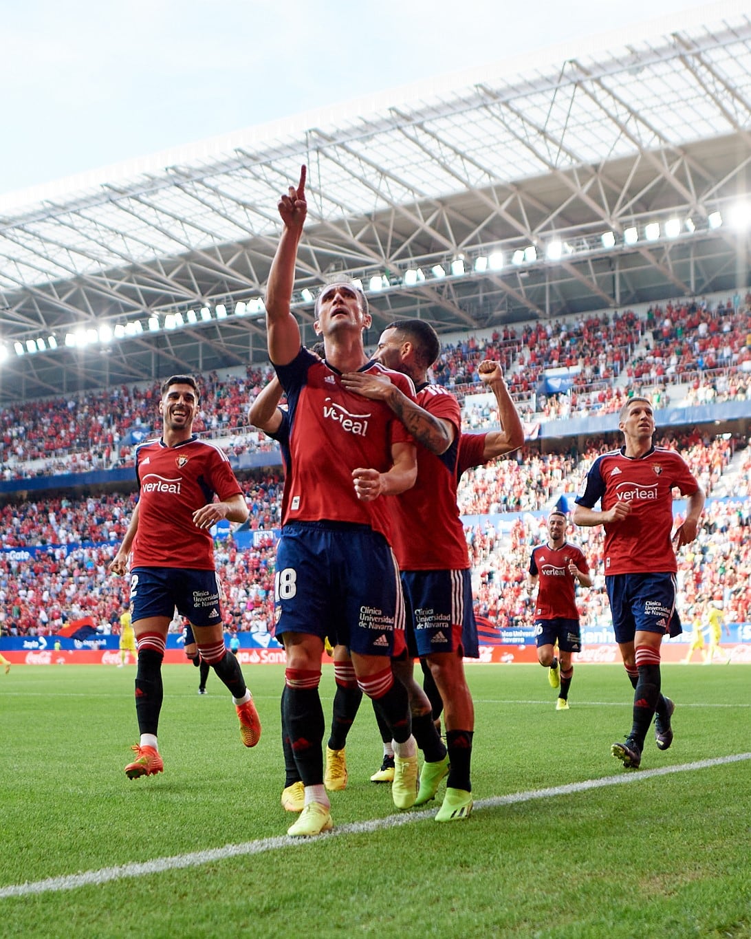 Kike García celebra el gol de la sentencia en el Sadar ante el Cádiz