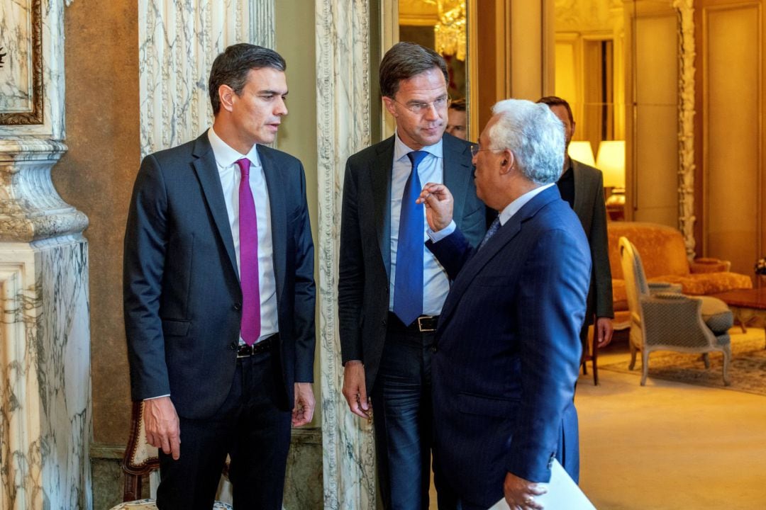 El presidente del Gobierno español Pedro Sánchez, el primer ministro holandés Mark Rutte y el primer ministro portugués, Antonio Costa, participan este viernes en Bruselas en una cena informal donde populares, socialistas y liberales hablarán del reparto de altos cargos en la Unión Europea (UE) tras las elecciones de mayo.