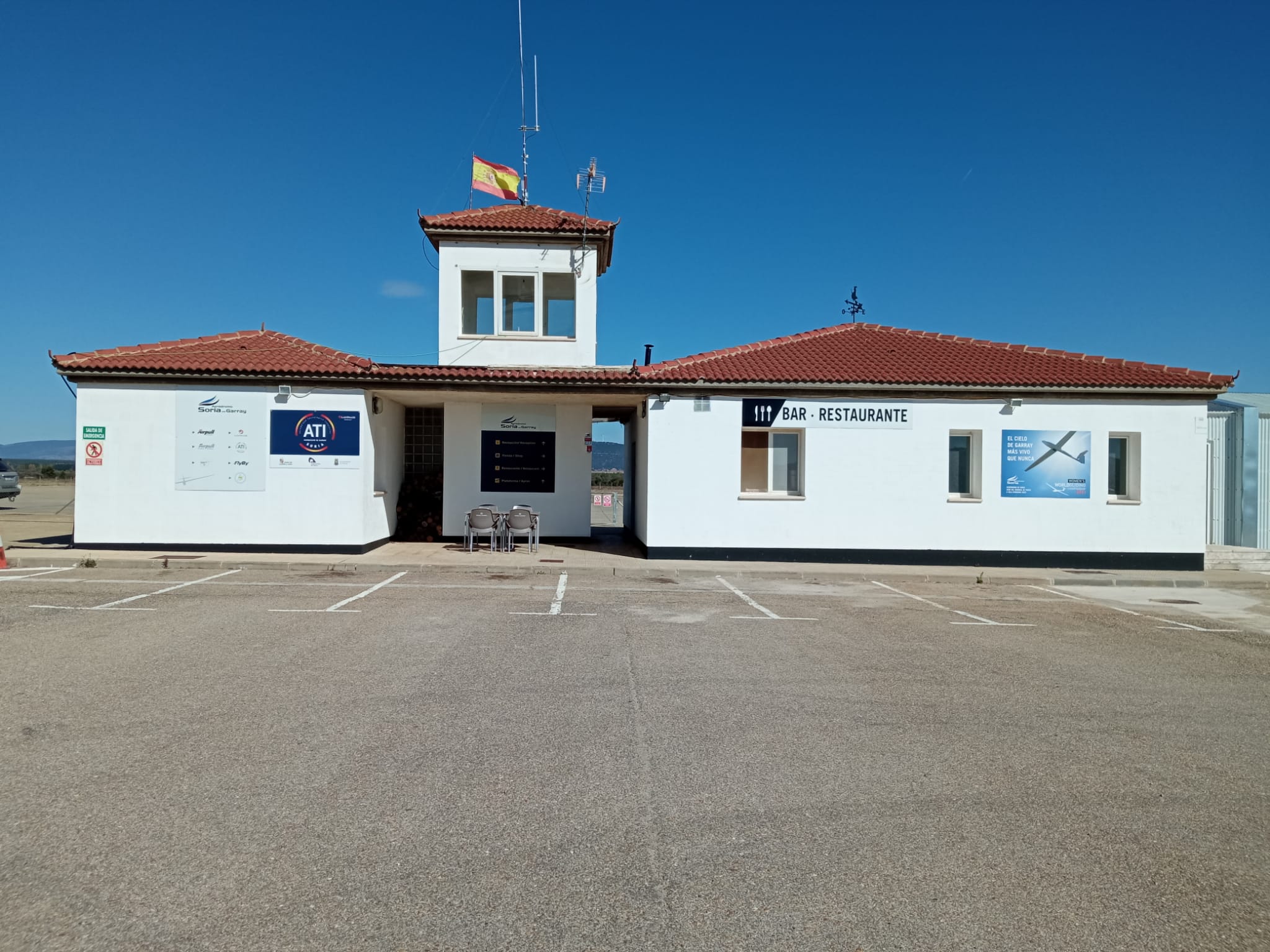 Edificio del ATI, en el aeródromo de Garray.