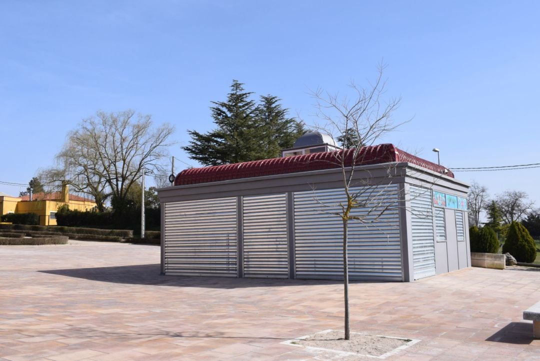 El kiosco, de nueva construcción, está por estrenar