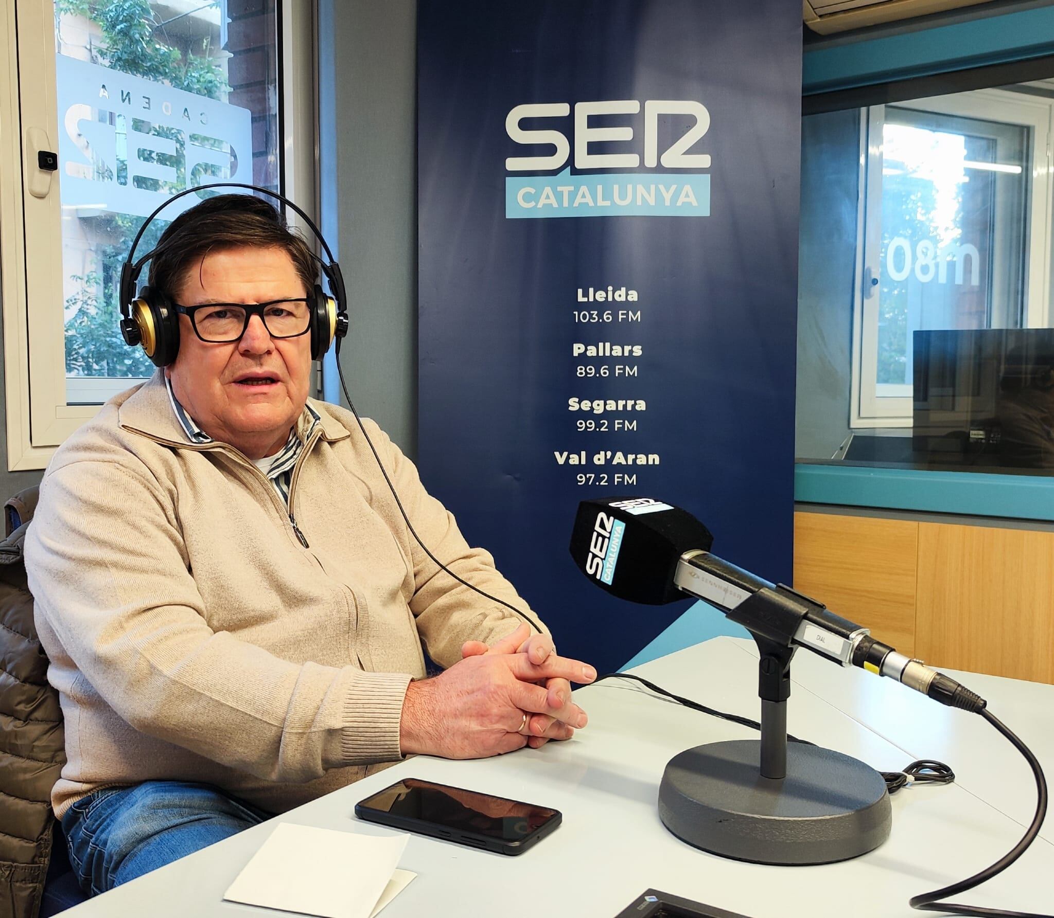 Joan Torné és el president de l'Organització de Veïns de Pardinyes, OrVePard. Durant l'entrevista a Ràdio Lleida.