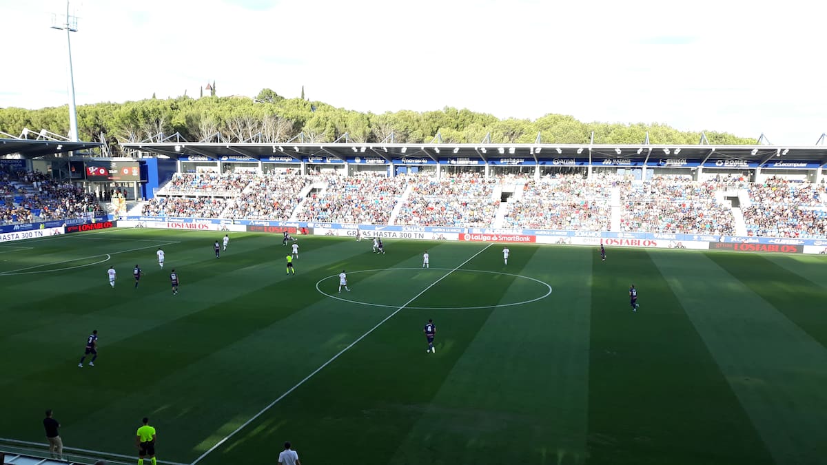 Un total de 6.867 abonados han renovado su carné con la SD Huesca