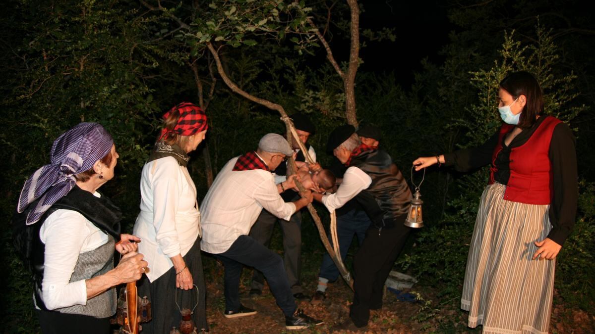 Recreación Rito del herniado en Lobera de Onsella / Pascual Plano