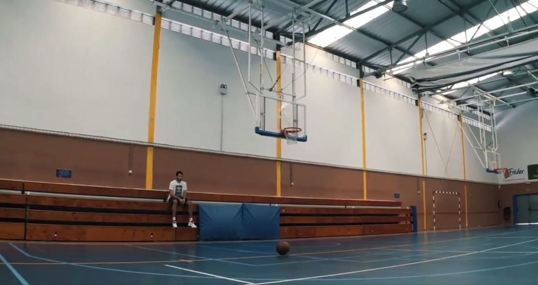 Alex Abrines, en el vídeo en el que anunciaba su regreso.