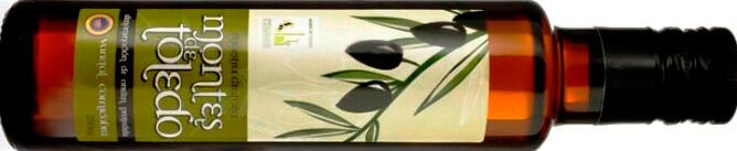Botella promocional de la D.O. P. Montes de Toledo. Cada año su contenido corresponde al aceite ganador del 'Concurso Mejor Aceite Oliva Virgen Extra Cornicabra', que en 2012 ha recaído en la almazara Cooperativa Tesoro de Guarrazar de Guadamur cuyo aceit
