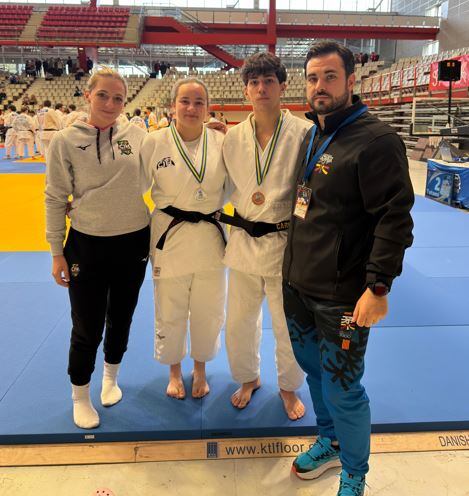 Deportistas del Club Judo Huesca