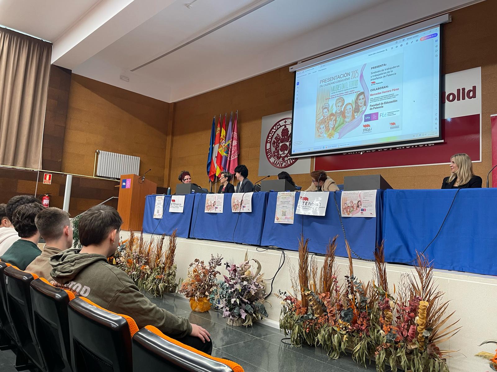 Presentación del Calendario Tiempo de Mujeres, Mujeres en el Tiempo de la Organización de Mujeres del sindicato Stes