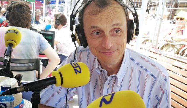 Pedro Duque en la plaza de los Luceros durante las Fiestas de Hogueras de Alicante