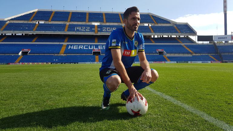 David Torres, en su presentación en el césped del Rico Pérez