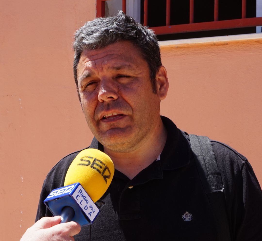 Fran Onrubia no sabe si continuará o no en el banquillo del C. D. Eldense