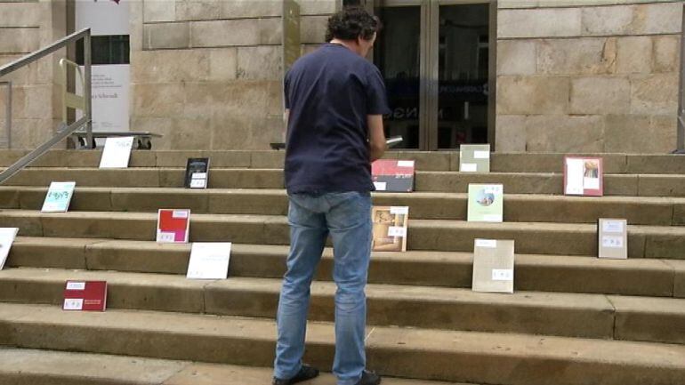 Los libros se encuentran en distintos puntos de la ciudad.