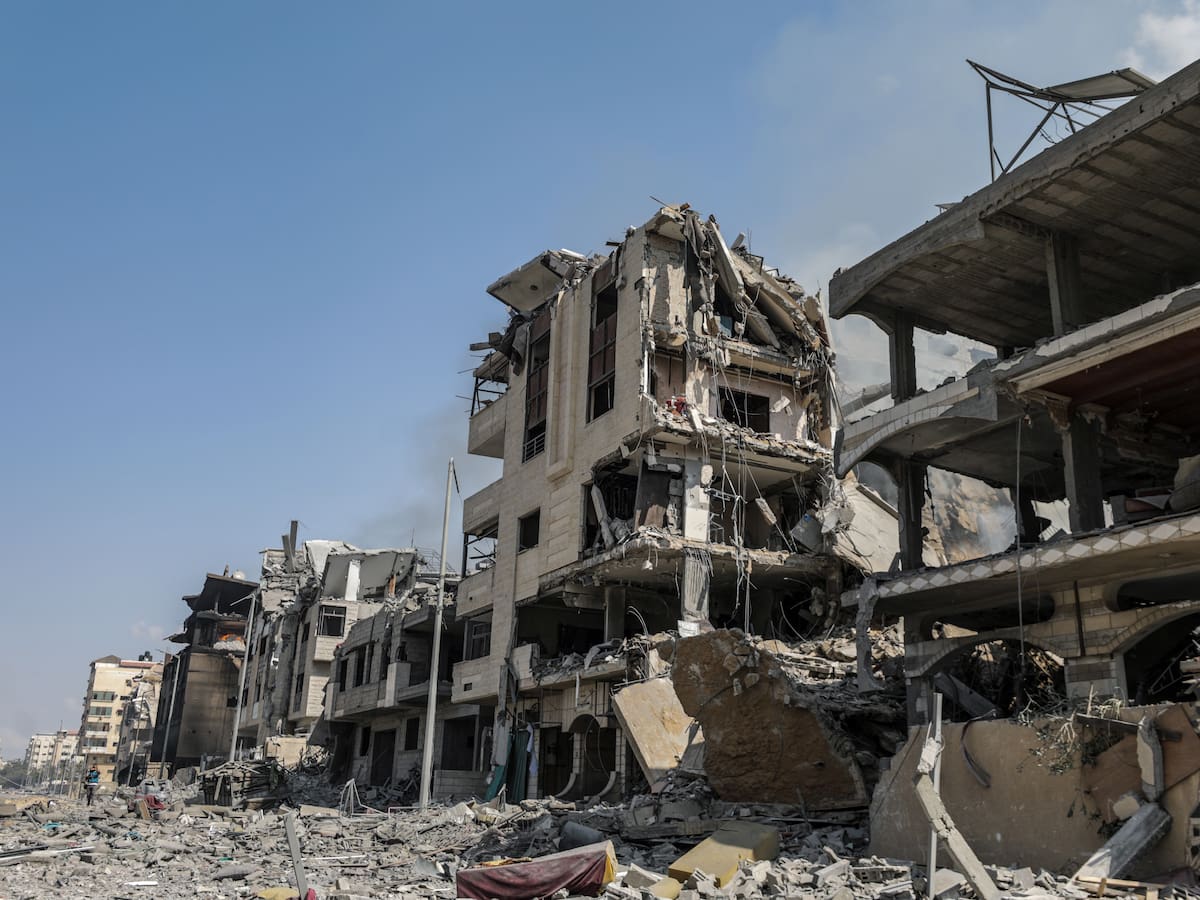 Maruja Torres: "Que la comunidad internacional se tome un Valium"