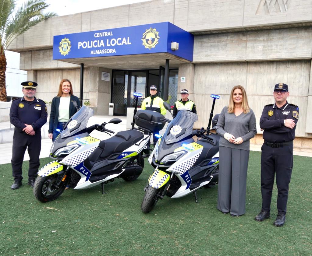 La Policía Local de Almassora apuesta por los vehículos eléctricos con dos nuevas motos