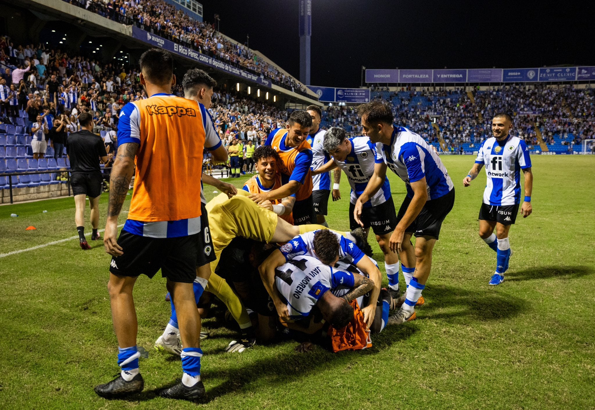 El Hércules celebra un gol en el Rico Pérez. Foto: Hércules CF