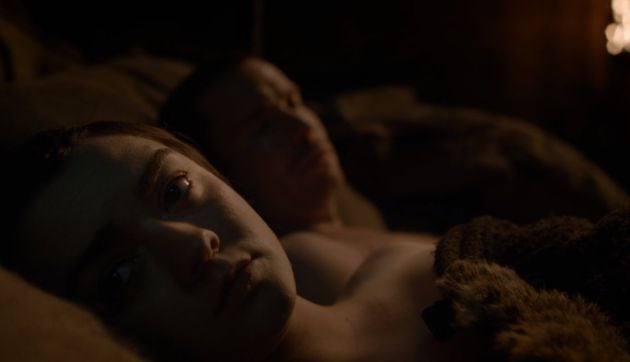 Arya y Gendry se acuestan por primera vez.