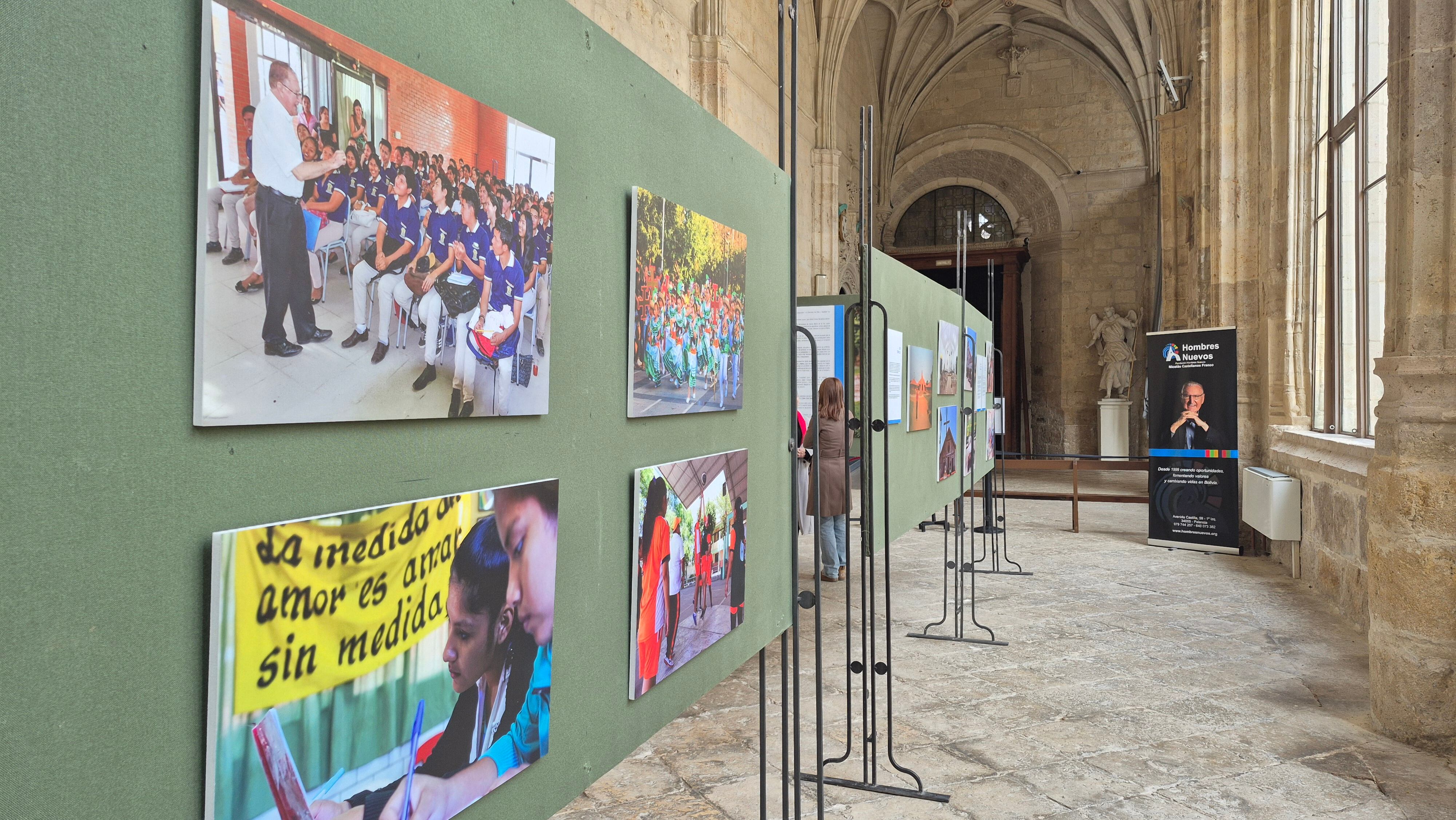 104 imágenes y textos repasan la vida, obra y legado de Nicolás Castellanos en la Catedral de Palencia