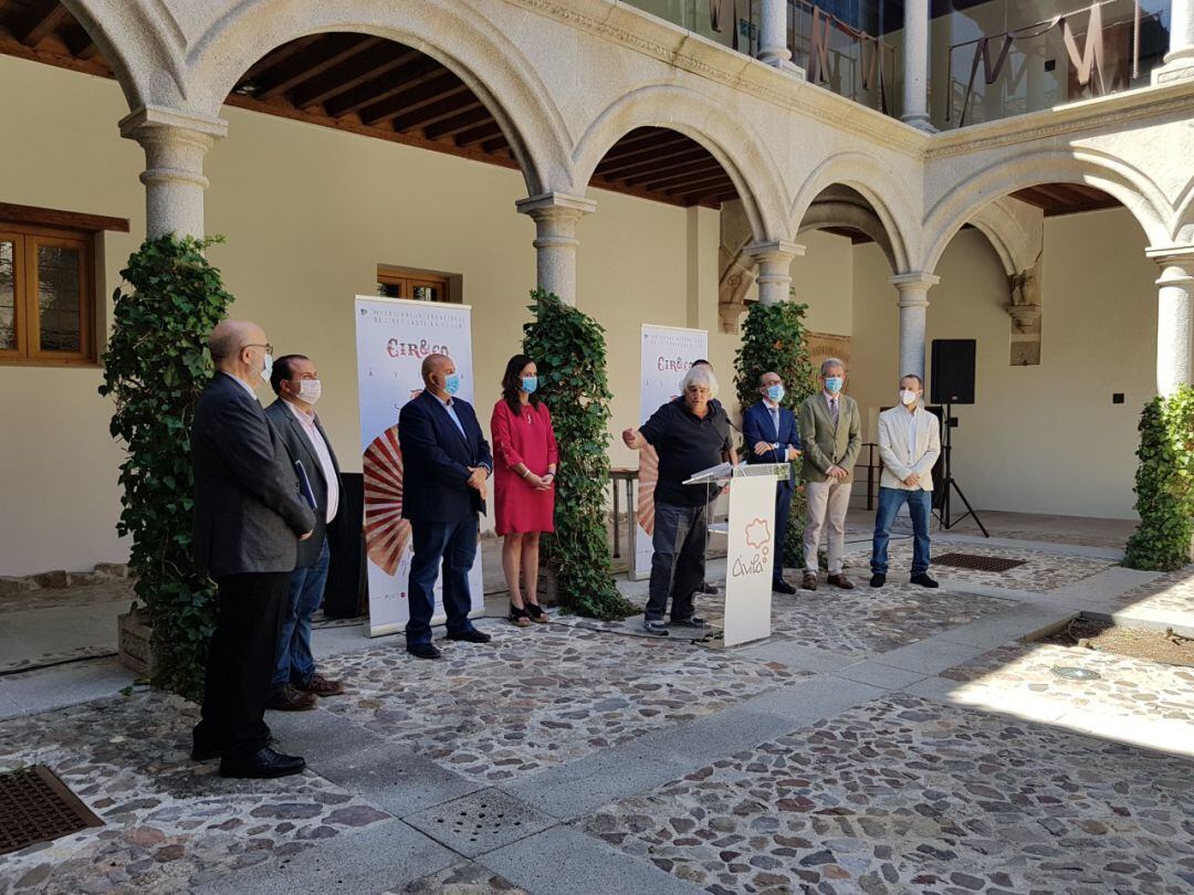 El festival se ha presentado en el patio del Palacio de los Verdugo