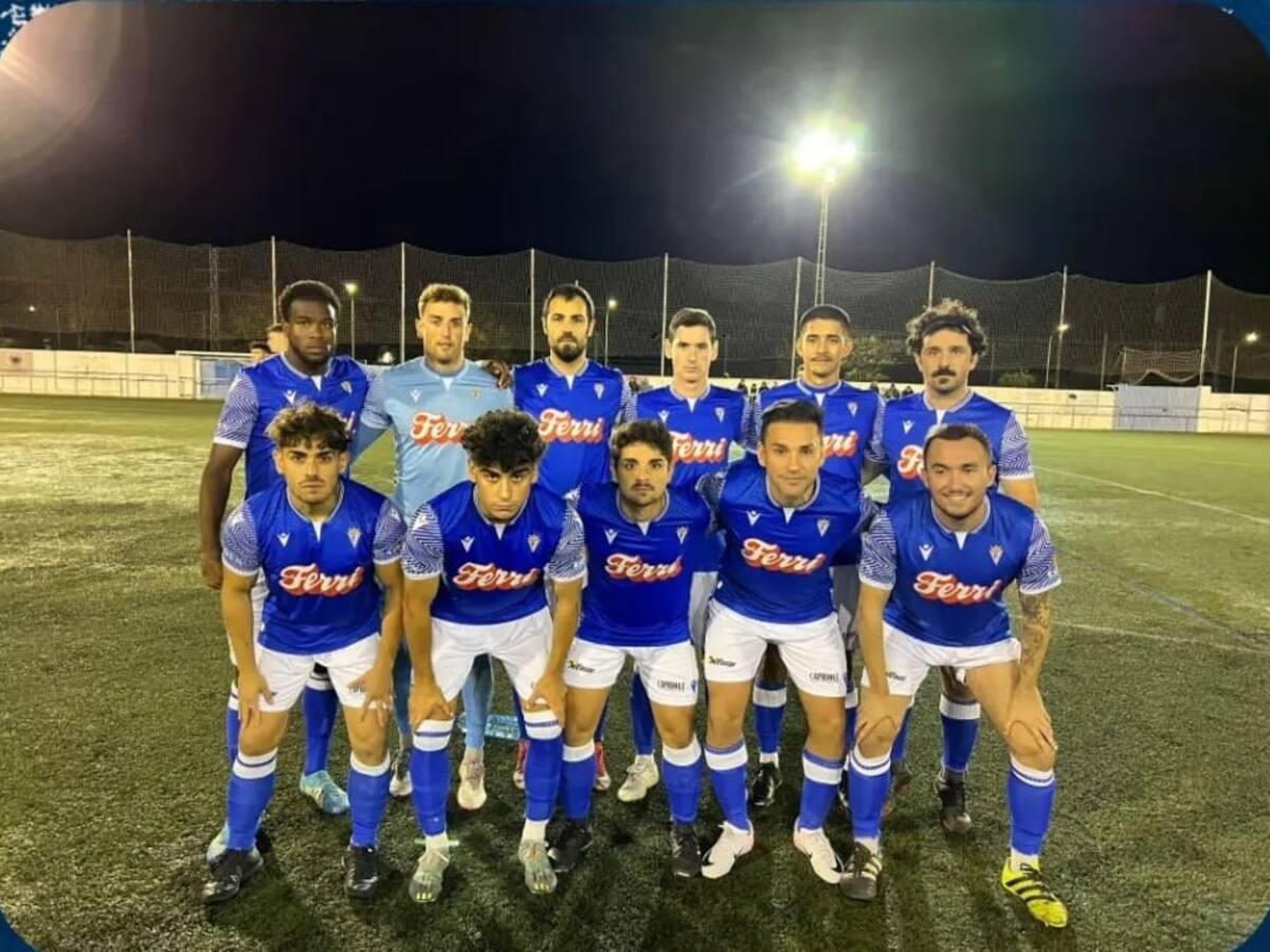 La derrota en Ayora por 3-1 deja al Villena CF fuera de la Copa Nostra