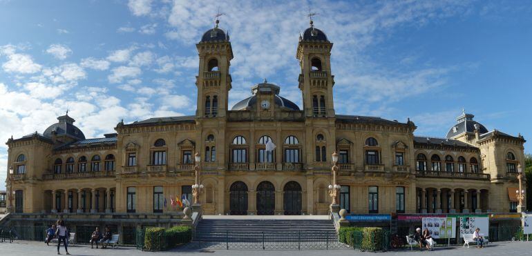 El Consistorio ha puesto a disposición de la joven los servicios de atención y apoyo jurídico, así como los sociales y psicógicos.