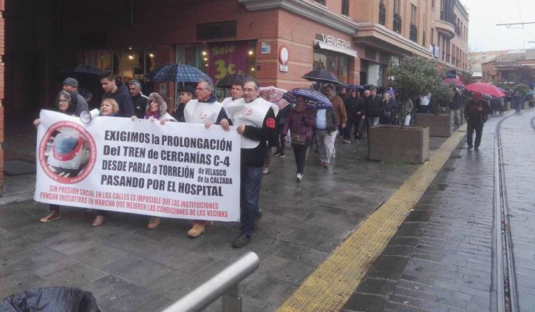 Cientos de personas piden la prolongación del Cercanías hasta el extremo sur de Madrid