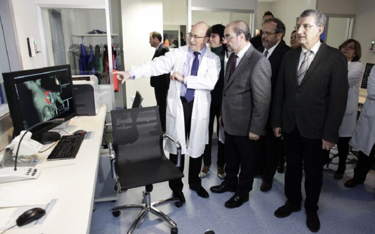 El consejero de Sanidad ha anunciado este plan durante la visita la nueva unidad de arritmias del Hospital Miguel Servet