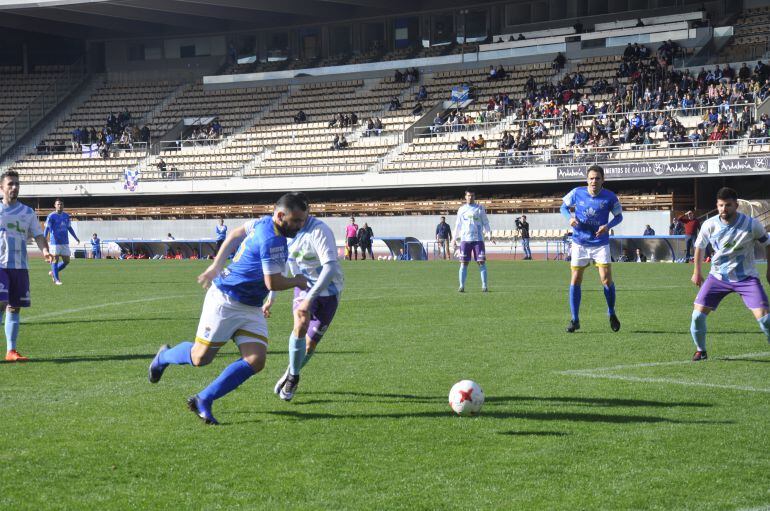 Guille durante una acción del partido en Chapín