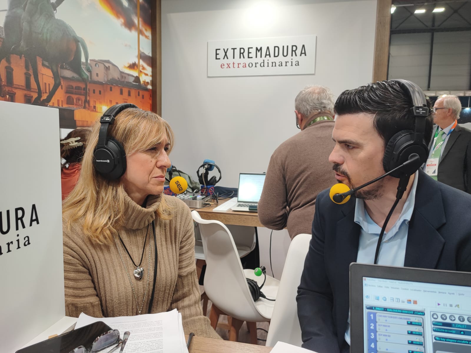 Santi Amaro en el set de Radio Extremadura