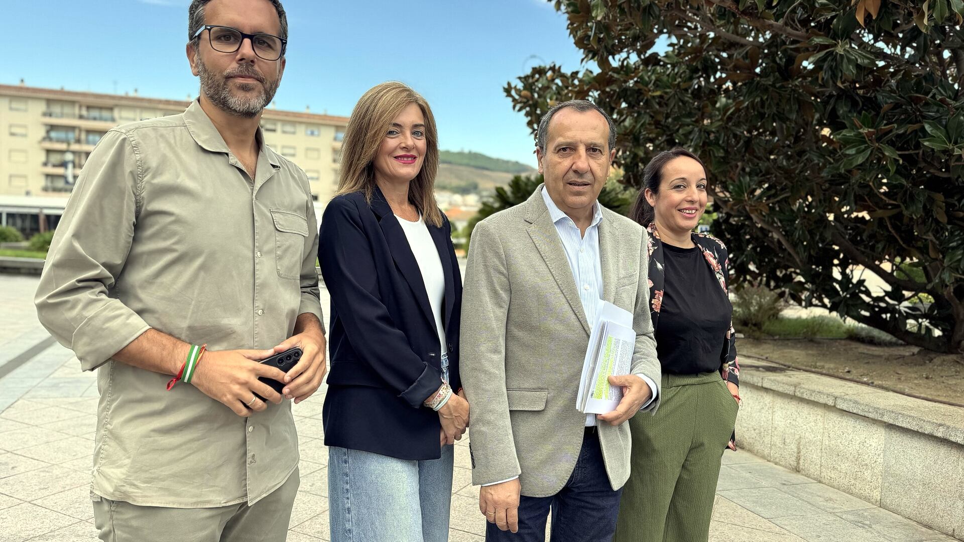 José Luis Ruiz Espejo junto a Dolores Melero, María José González y Francisco Calderón (PSOE)