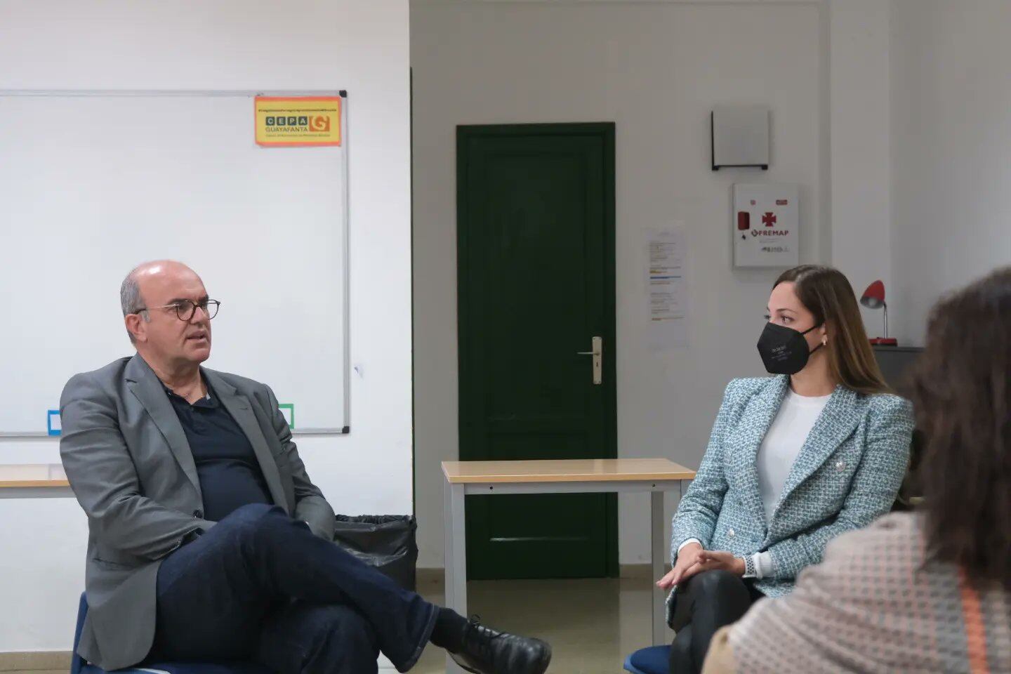 Anselmo Pestana durante un encuentro con los militantes en la agrupación local de Tijarafe en la carrera por las primarias