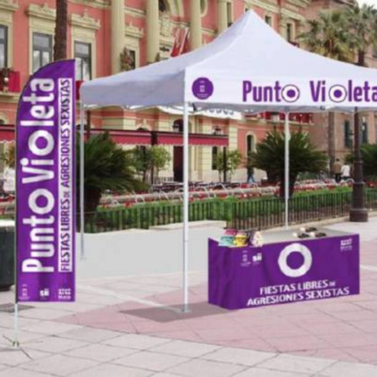 La Delegada del Gobierno Pilar Bernabé anuncia "medidas inmediatas" en las fiestas populares para evitar agresiones sexuales