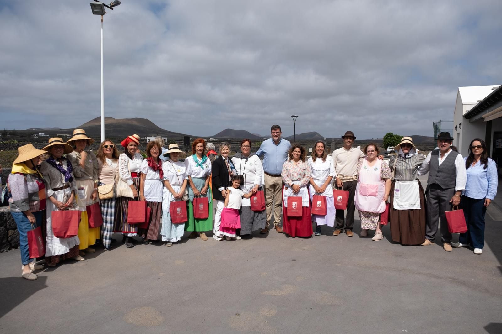 Fiesta de las Escuelas Unitarias de Lanzarote por el Día de Canarias.