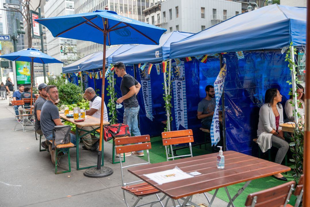 Una terraza situado en la zona del &#039;mitdtown&#039;, en Nueva York.    