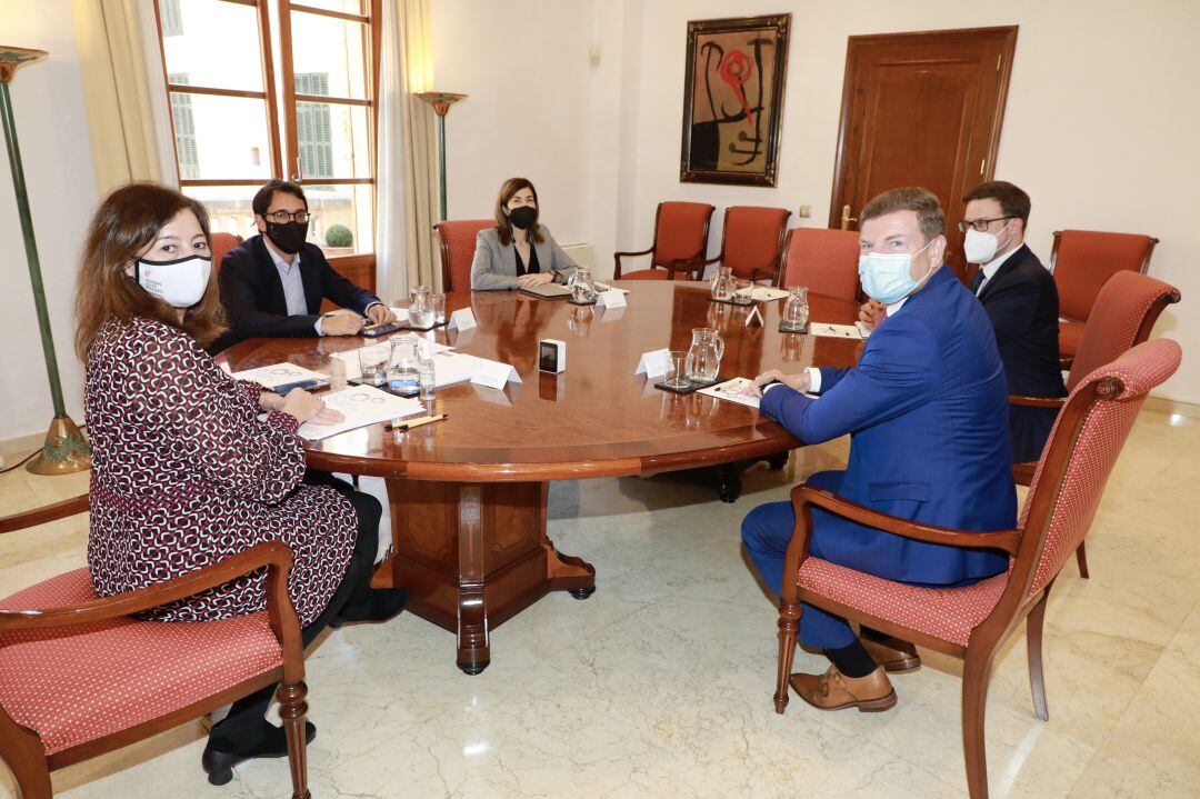 Reunión entre el Govern y Eurowings.