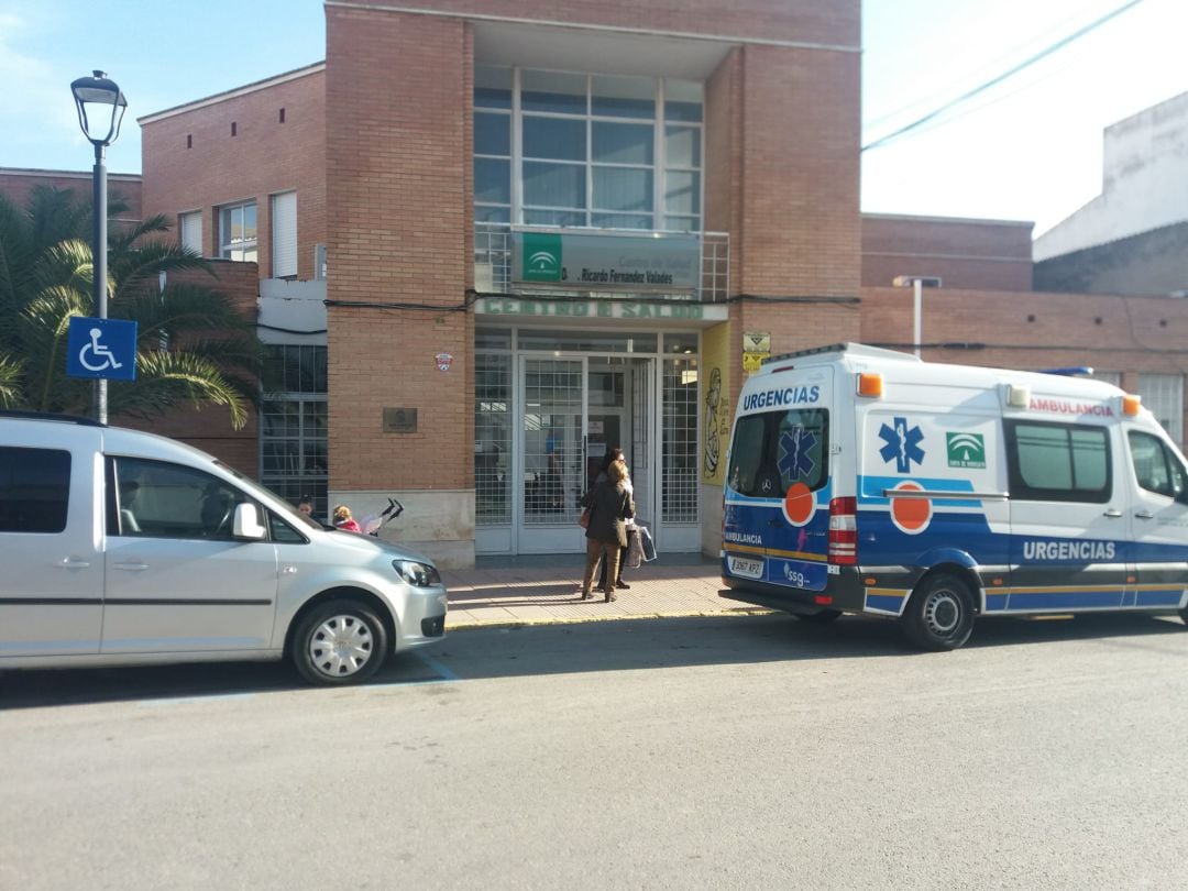 Entrada al Centro de Salud de Jódar