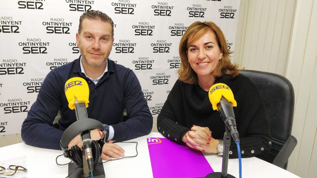 Maria José Alhambra en una foto d&#039;arxiu junt al regidor Juan Pablo Úbeda