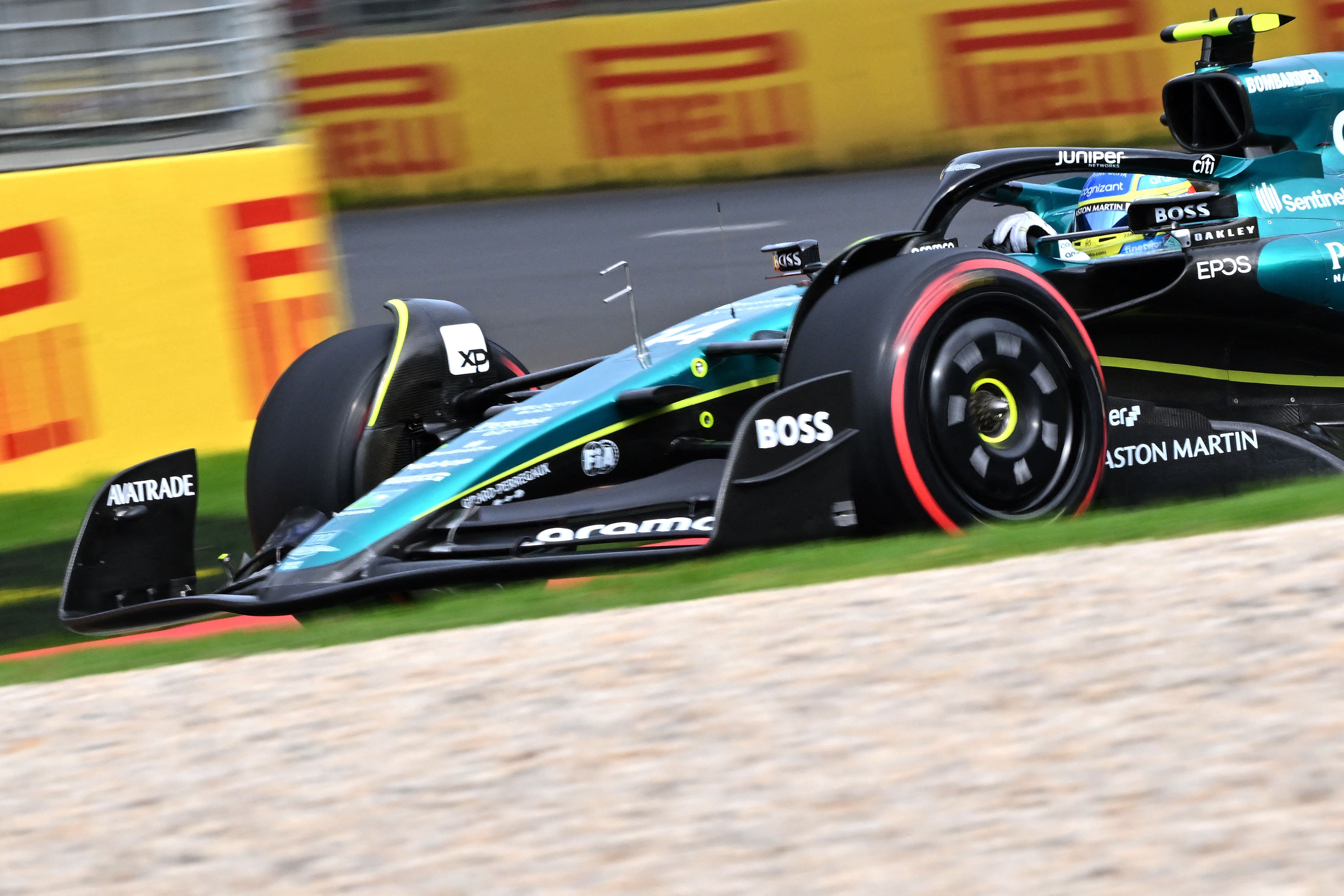 Fernando Alonso, en el GP de Australia donde Verstappen saldrá desde la pole. (Photo by Paul CROCK / AFP) / -- IMAGE RESTRICTED TO EDITORIAL USE - STRICTLY NO COMMERCIAL USE -- (Photo by PAUL CROCK/AFP via Getty Images)