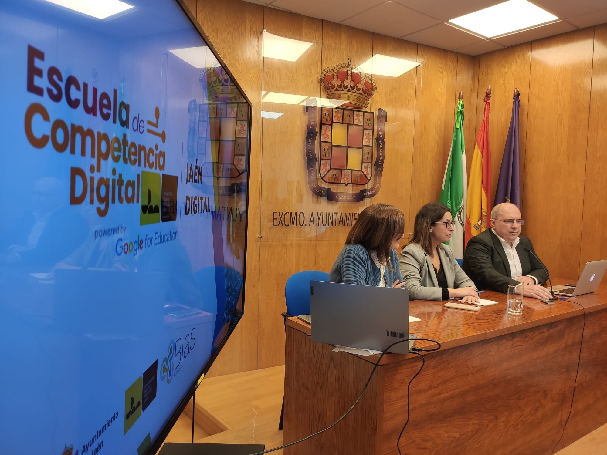 Presentación de la Escuela de Competencia Digital en el Ayuntamiento de Jaén