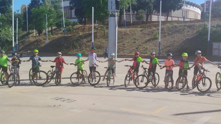 Corredores de la Escuela de Ciclismo