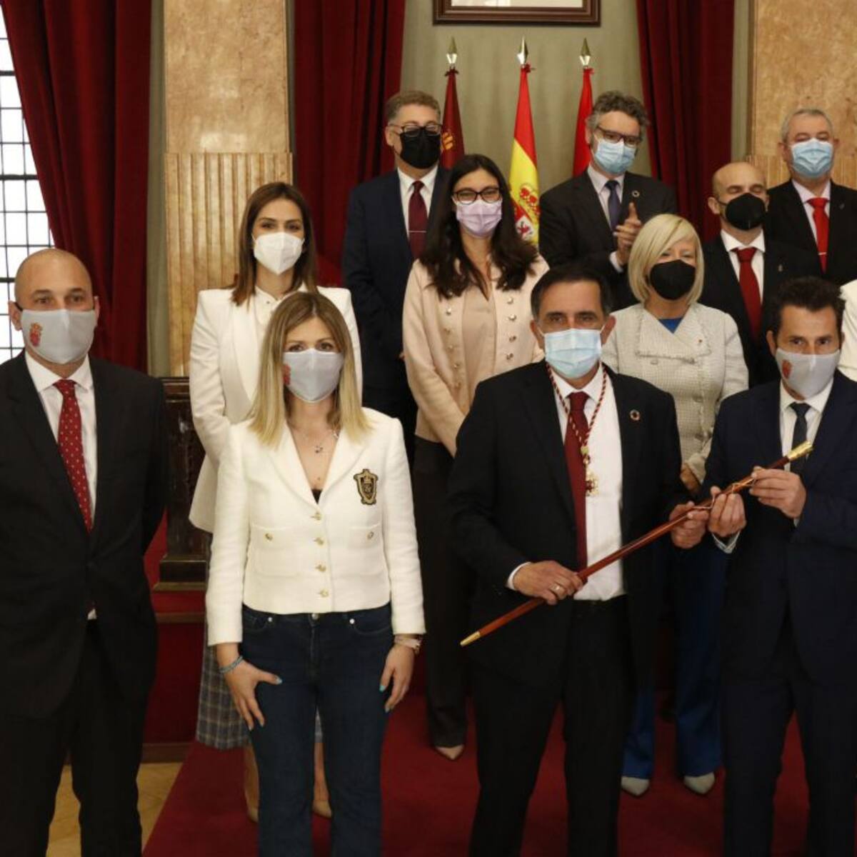 Serrano: "Desde el primer momento esto es un gobierno de coalición, un equipo, no hábrá codazos"