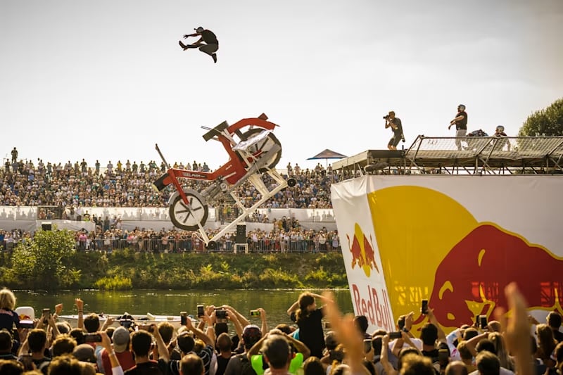 Los ganadores en acción durante el Red Bull Día de las Alas en Viena, 2021