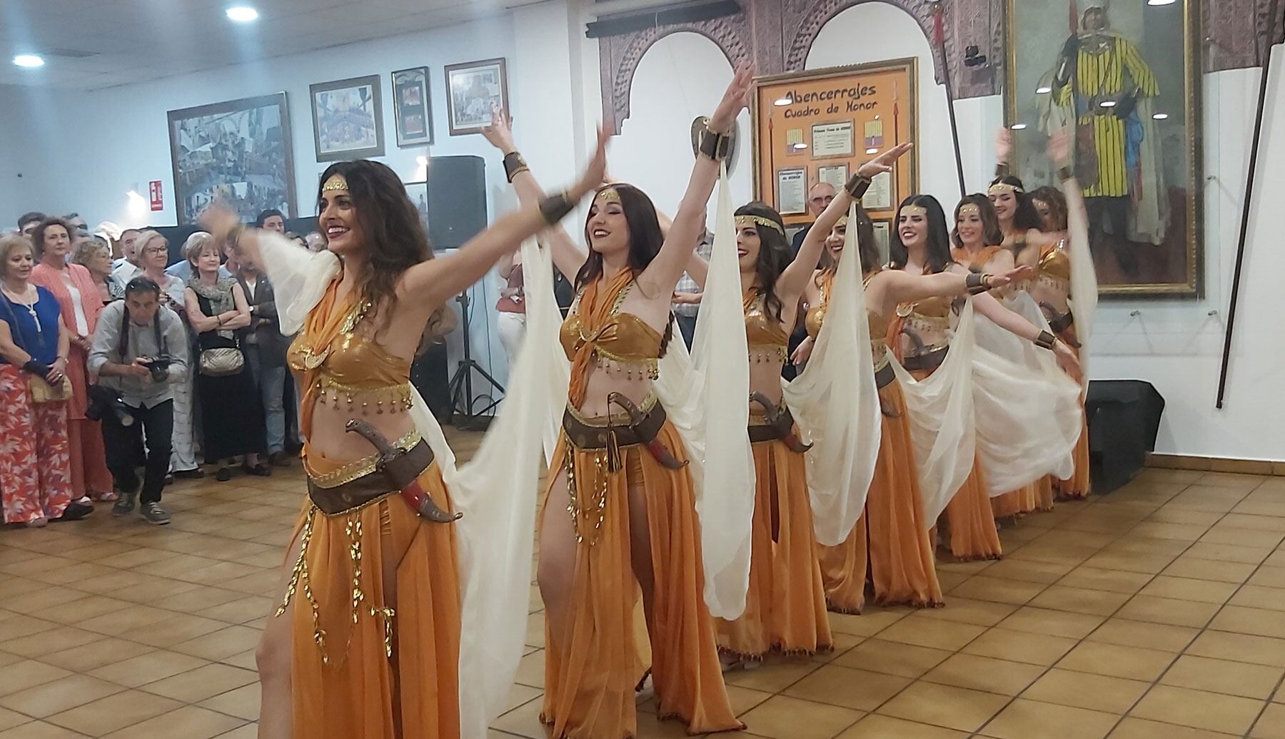 El ballet de Virginia Bolufer también participó en la presentación de la heráldica del capitán moro 2025 de los Abencerrajes