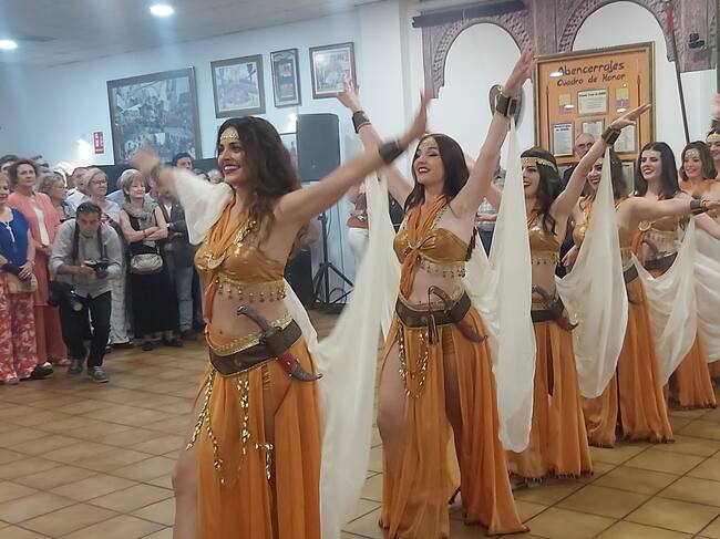 El ballet de Virginia Bolufer también participó en la presentación de la heráldica del capitán moro 2025 de los Abencerrajes