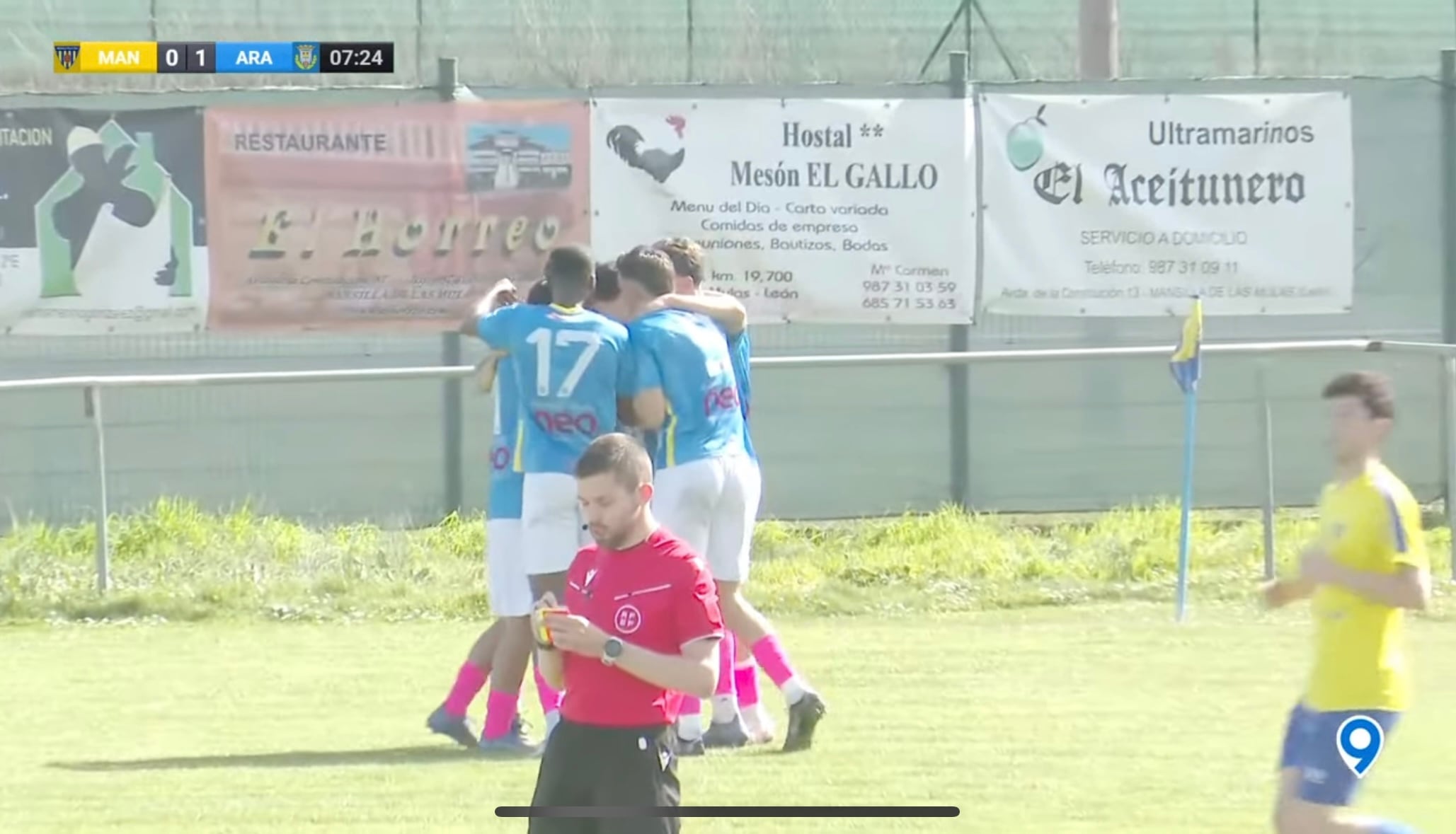 La Arandina celebra su gol